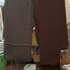 2 pair of leggings 1 x one brown one gray and one pr yoga pants